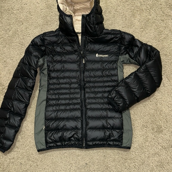cotopaxi Jackets & Blazers - NWOT COTOPAXI Women’s XS Fuego Down Puffer Coat Jacket Black 800FP Hooded